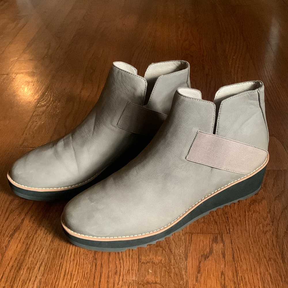 Eileen Fisher Lark Open Side Booties size 12